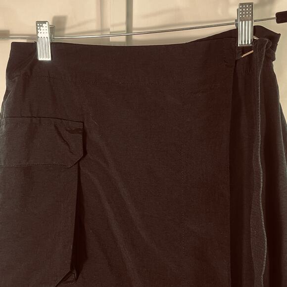 Urban Outfitters Cargo Wrap Skirt - Women Size M - Black - Picture 3 of 5
